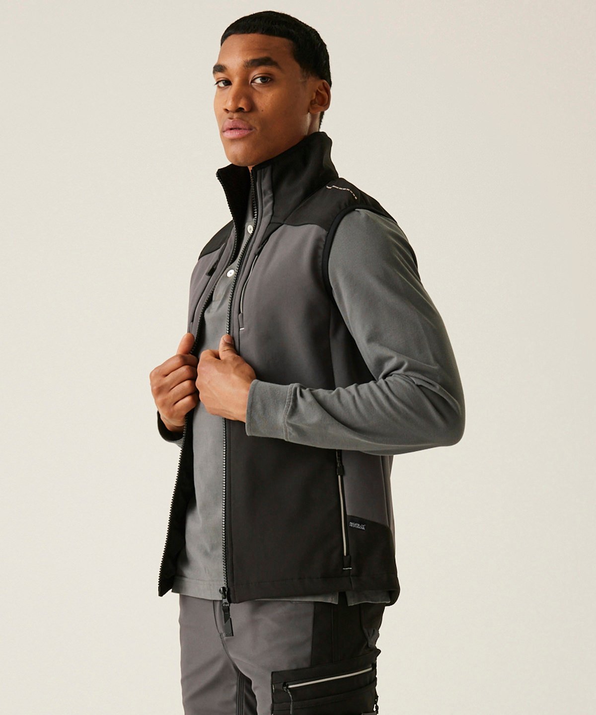 Regatta Professional RG631 4-Tex stretch 3-layer softshell bodywarmer Slate Grey/Black